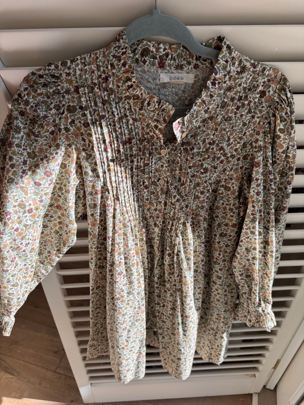 Doen Olive Floral Pintuck Peasant Tunic